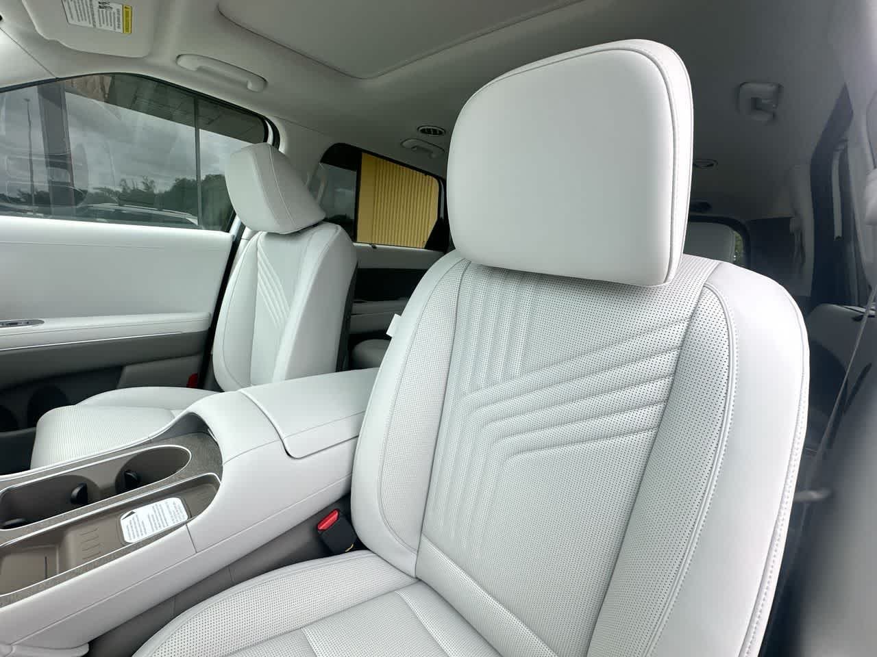 New 2026 Creamy White Pearl Hyundai Blue SEL Premium 8P image 14