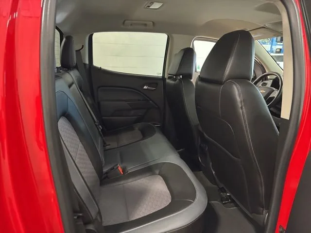 Used 2016 RED HOT Chevrolet 4WD Z71 image 13