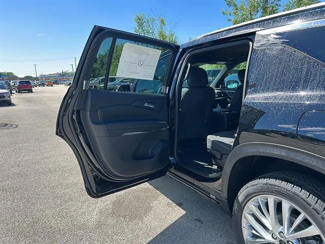 New 2026 Mosaic Black Metallic Chevrolet LT image 11