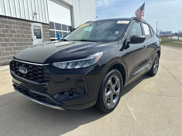 Certified Used 2024 Agate Black Metallic Ford ST-Line image 4