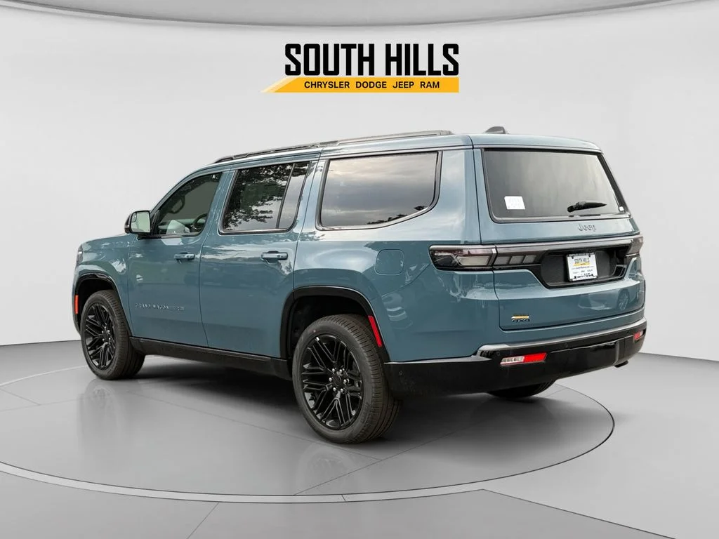 New 2026 Steel Blue Exterior Paint Jeep Limited Reserve image 3
