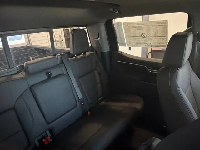 New 2026 Onyx Black GMC SLT image 31