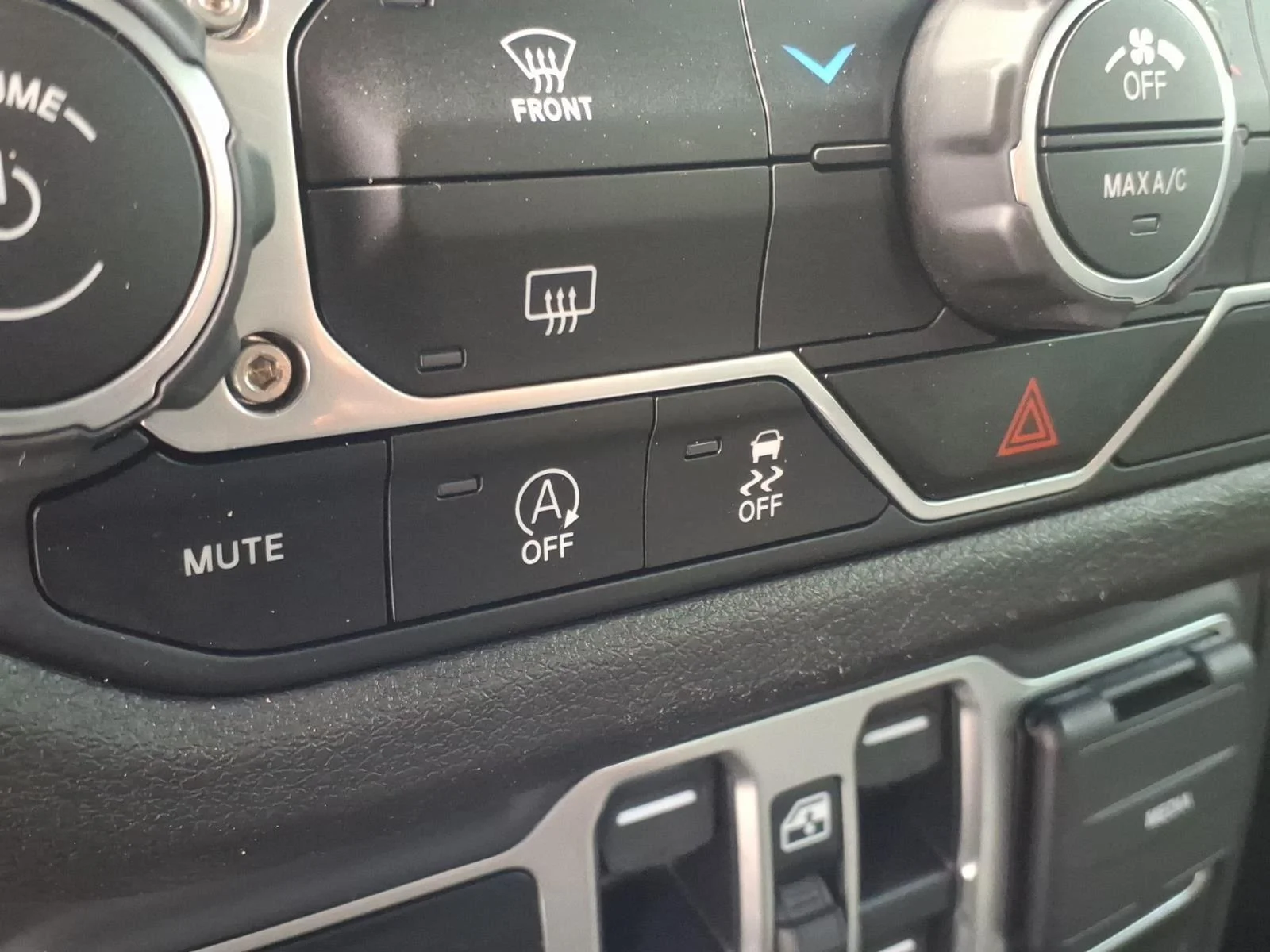 Used 2025 Fathom Blue Pearlcoat Jeep Sport S image 8