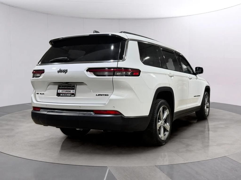 Used 2022 White/off-white Jeep Limited image 3