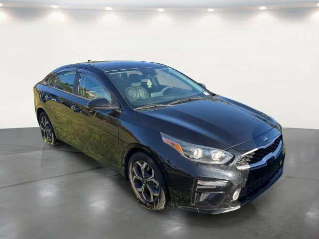 Used 2021 Black Kia LXS image 9