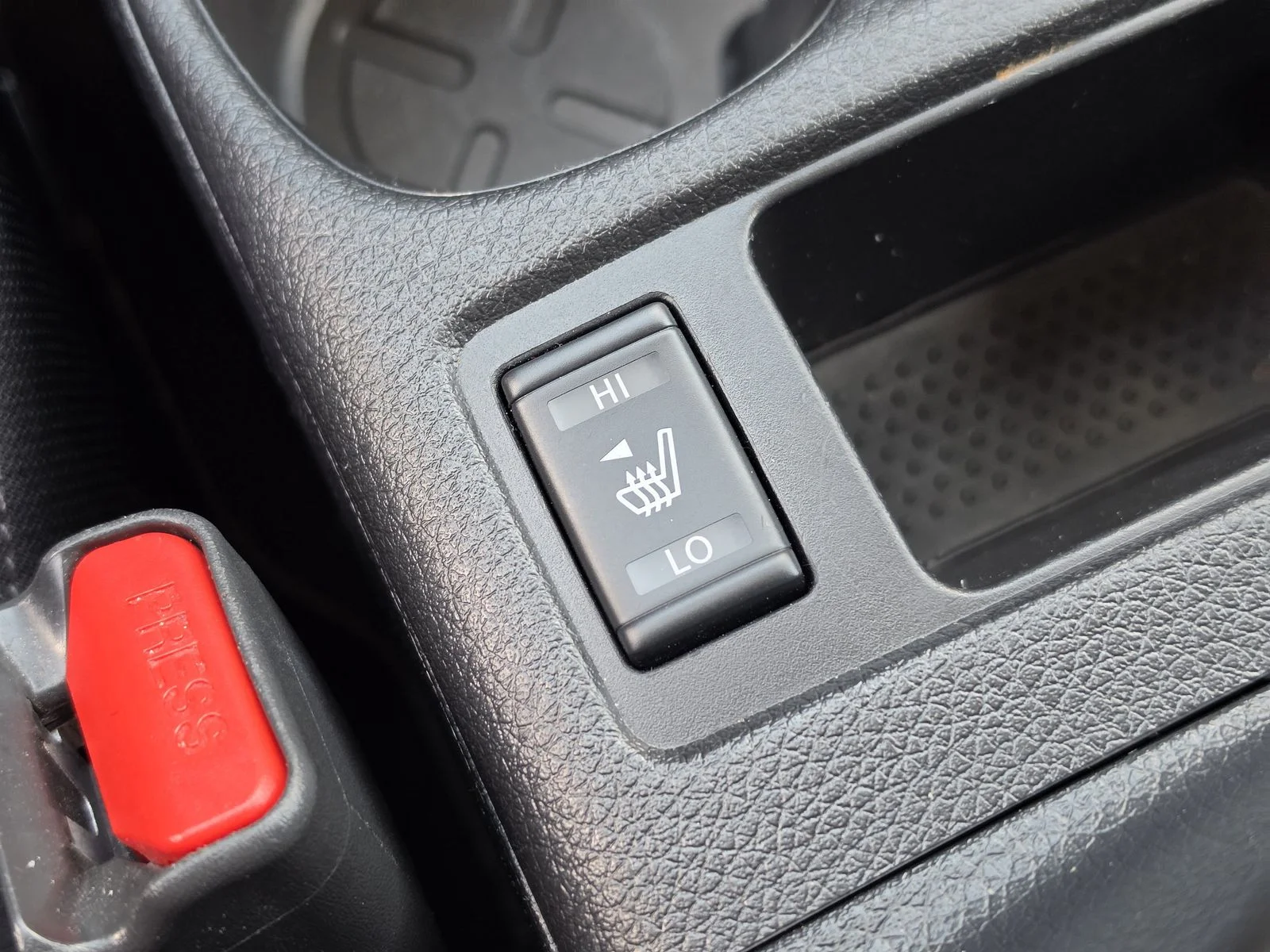 Used 2022 Red Nissan SV image 26