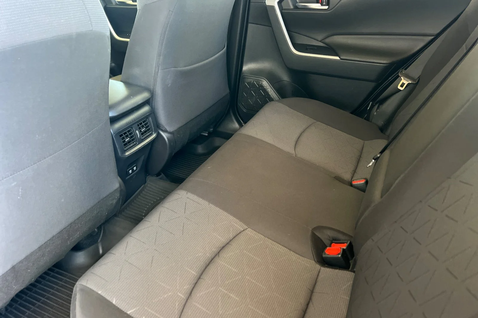 Used 2021 Silver Toyota Hybrid XLE image 12