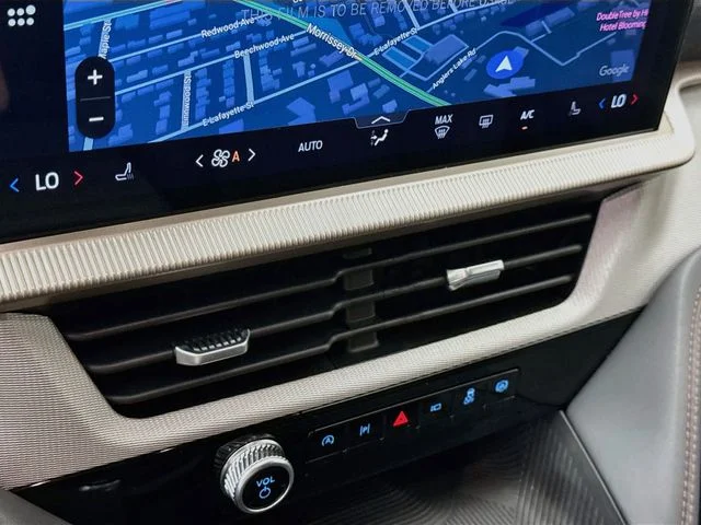 New 2027 Vapor Blue Metallic Ford Active image 16