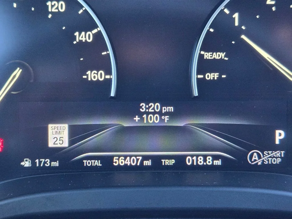 Used 2021 White BMW sDrive30i image 22