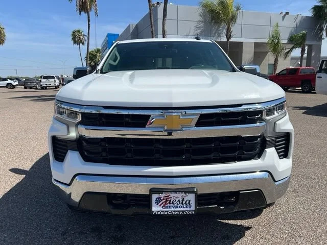 Used 2025 Summit White Chevrolet LT image 2
