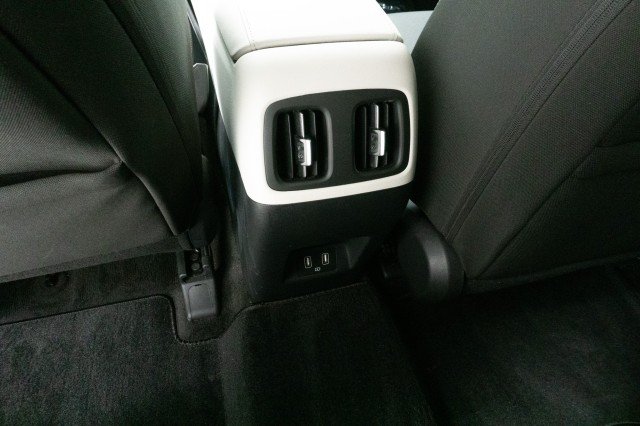 Used 2024 White Pearl Hyundai Blue image 23