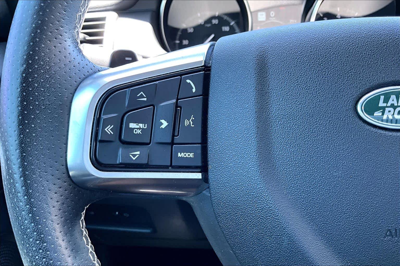 Used 2019 Santorini Black Metallic Land Rover HSE Luxury image 24