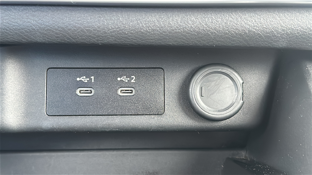 Used 2025 Super Black Nissan SV image 25