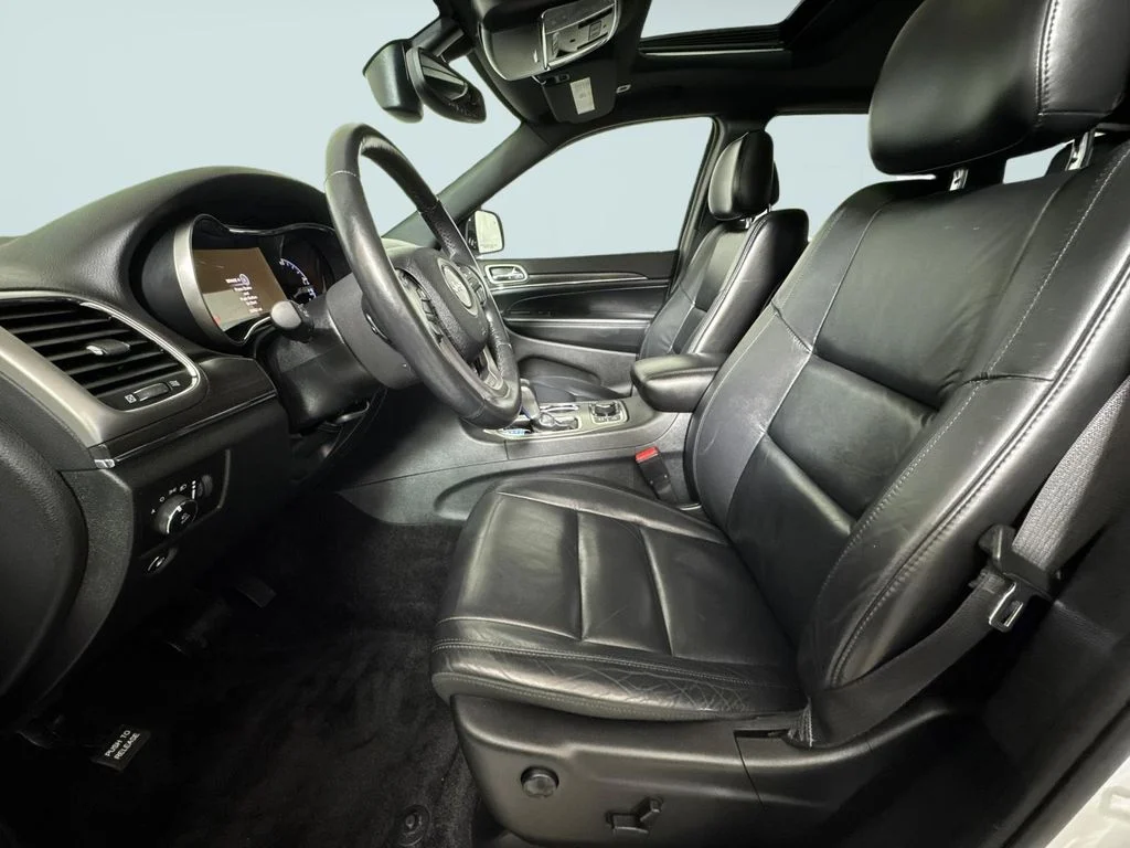 Used 2018 White Jeep Limited image 6