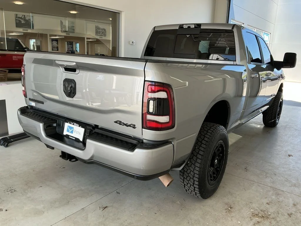 Used 2024 Billet Silver Metallic Clearcoat Ram Laramie image 5