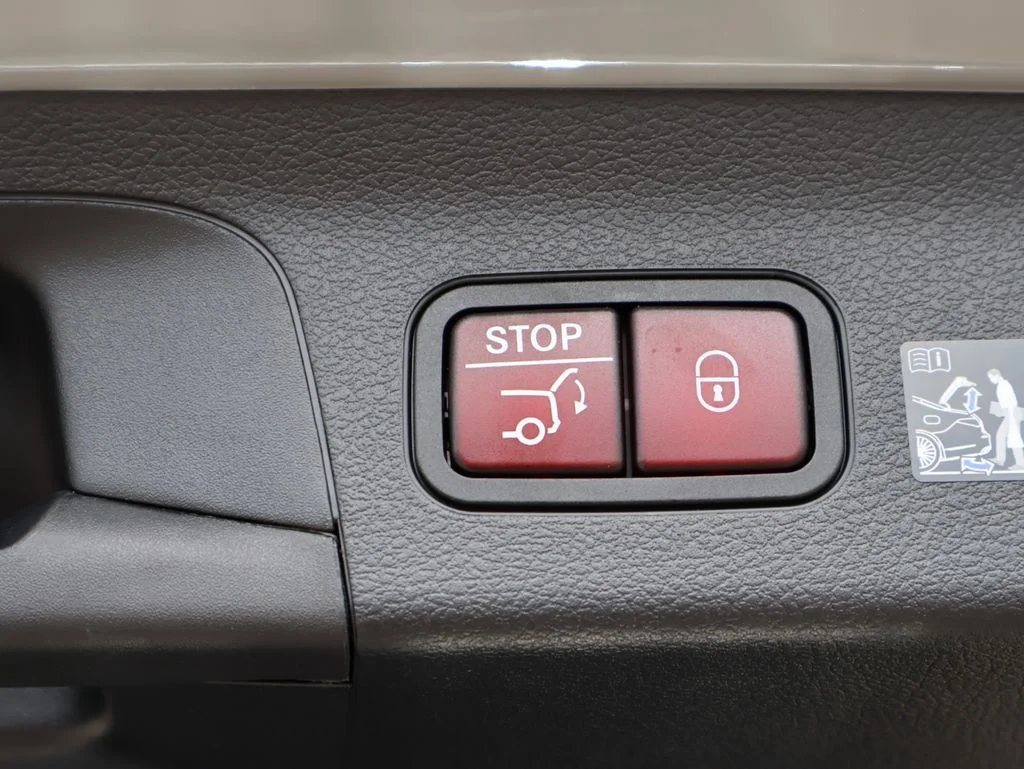 New 2026 MANUFAKTUR Alpine Grey Mercedes-Benz GLS 450 image 17