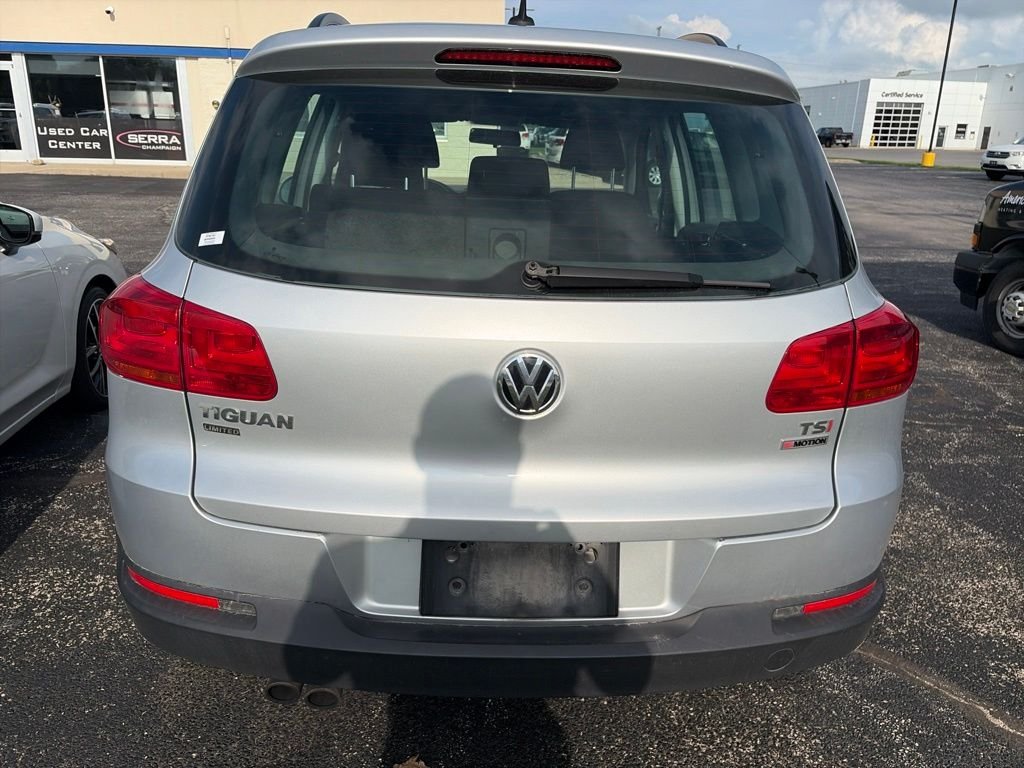 Used 2017 Reflex Silver Metallic Volkswagen 2.0T image 4