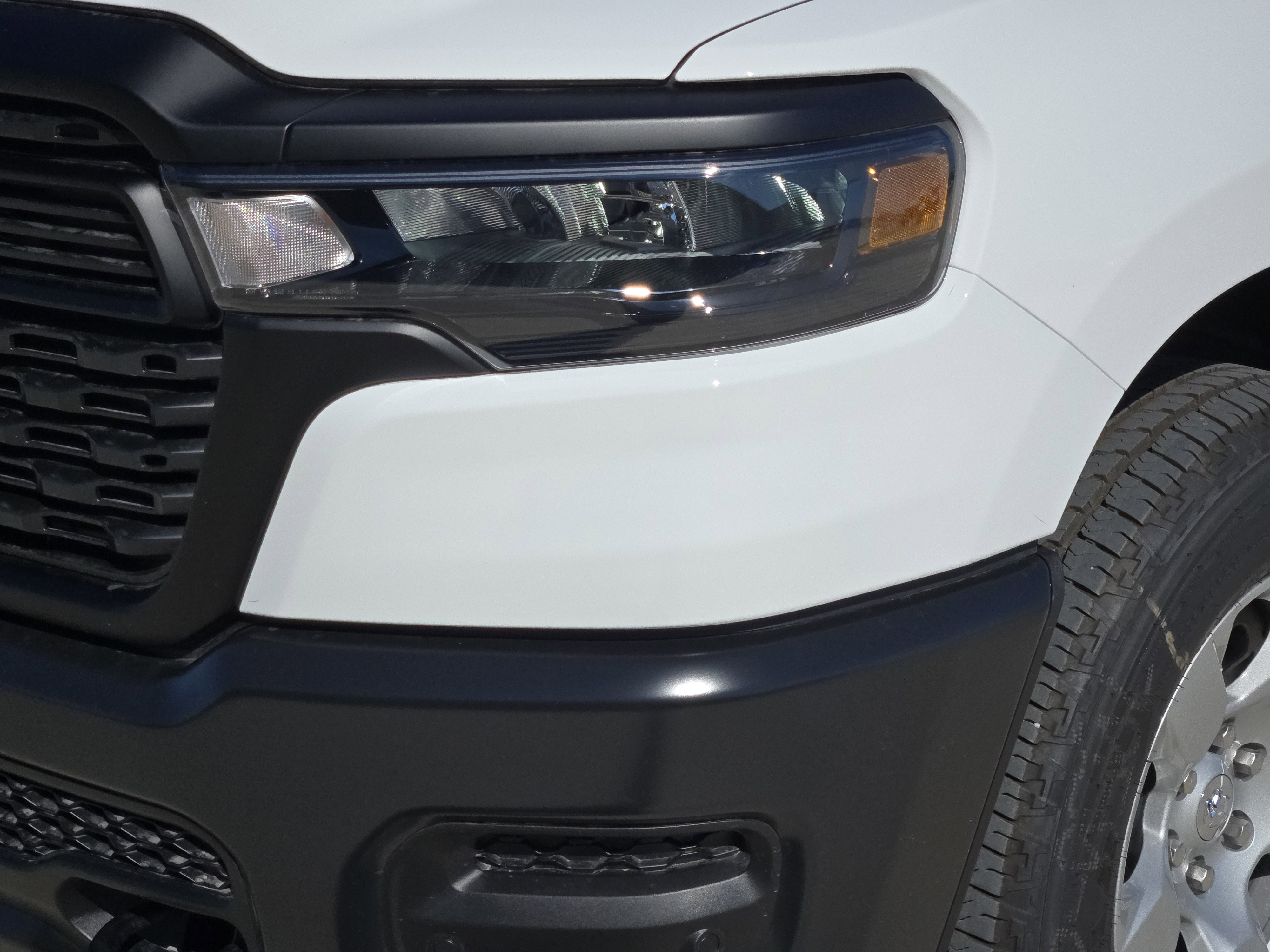 New 2026 Bright White Clear-Coat Exterior Paint RAM Tradesman image 7