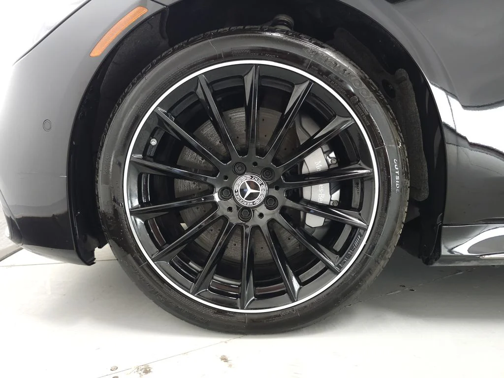 Used 2023 Black Mercedes-Benz S 580e image 39