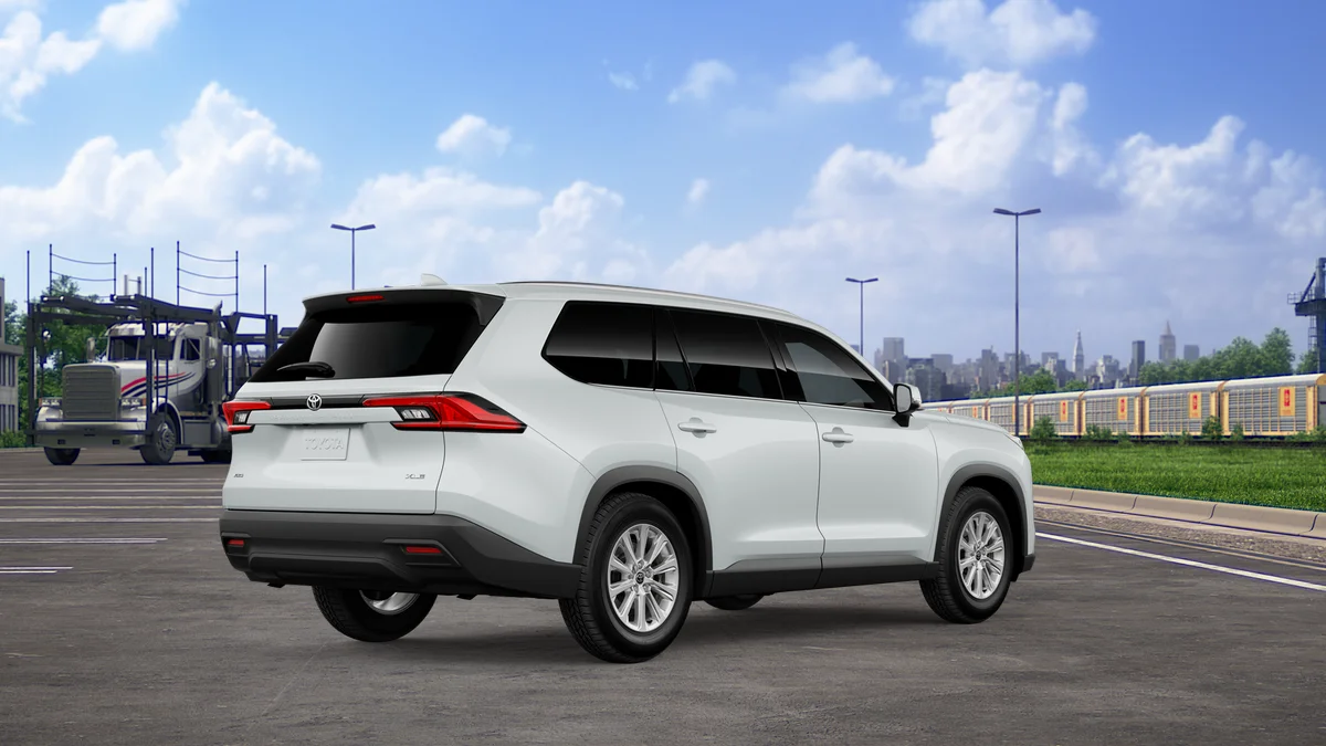 New 2026 Wind Chill Pearl Toyota XLE image 10