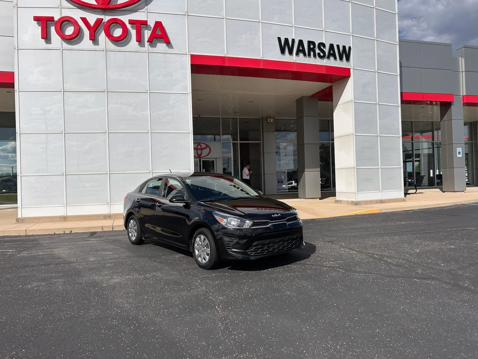 Used 2022 Black Kia LX image 1