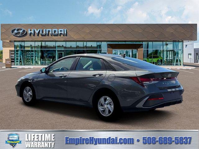 New 2026 Gray Hyundai SE image 4