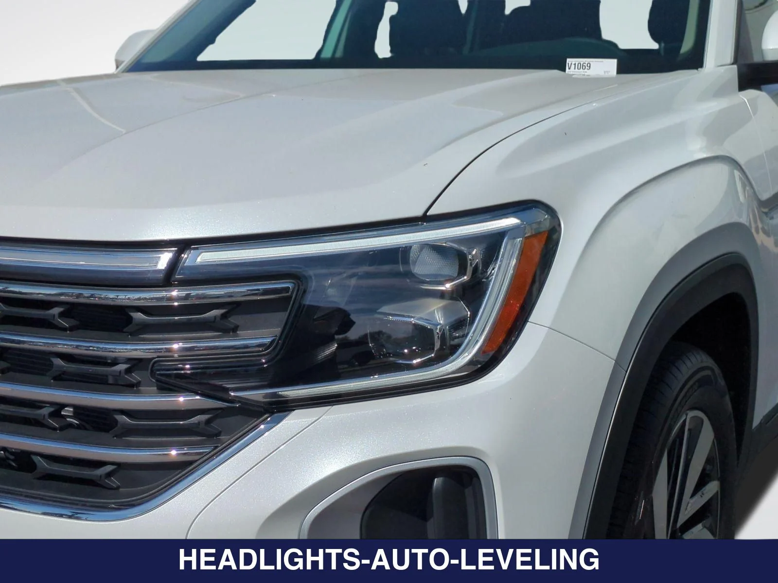 2026 Volkswagen Atlas SE w/Tech - Photo 10