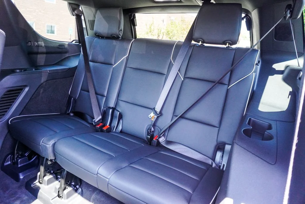 Used 2025 White Cadillac Sport image 10
