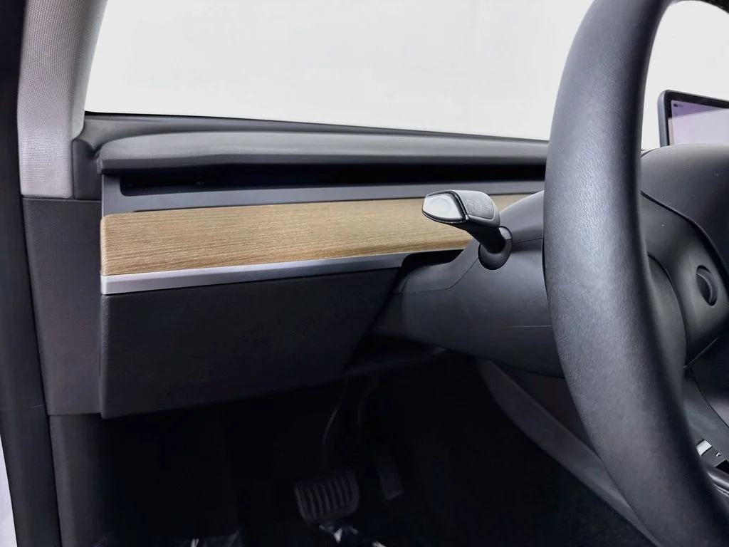 Used 2022 White Tesla Long Range image 10
