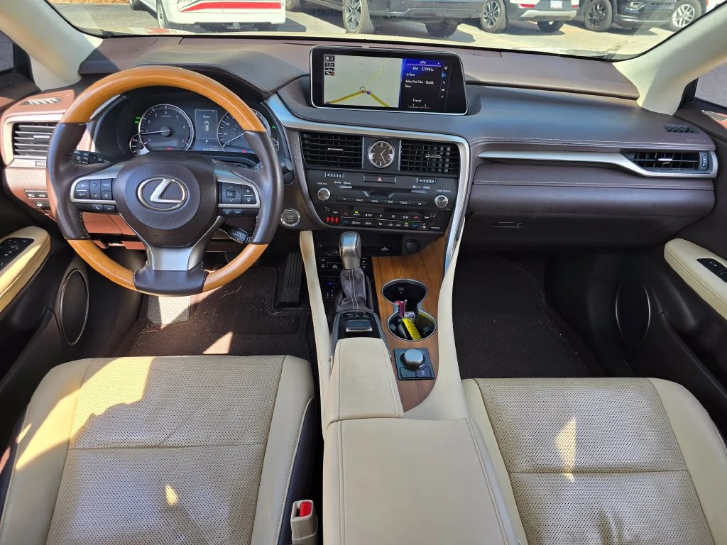 Used 2017  Lexus 350 image 21