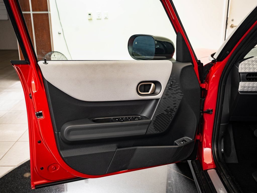 Used 2026 Chili Red MINI Signature image 22