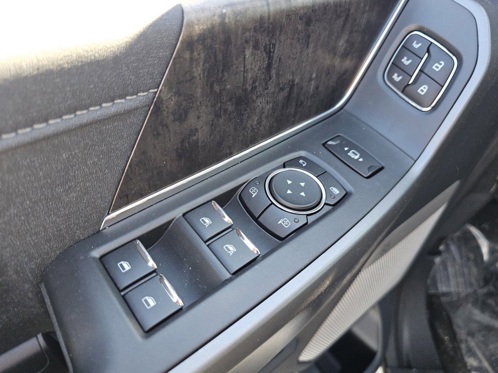 New 2026 Oxford White Ford LARIAT image 34