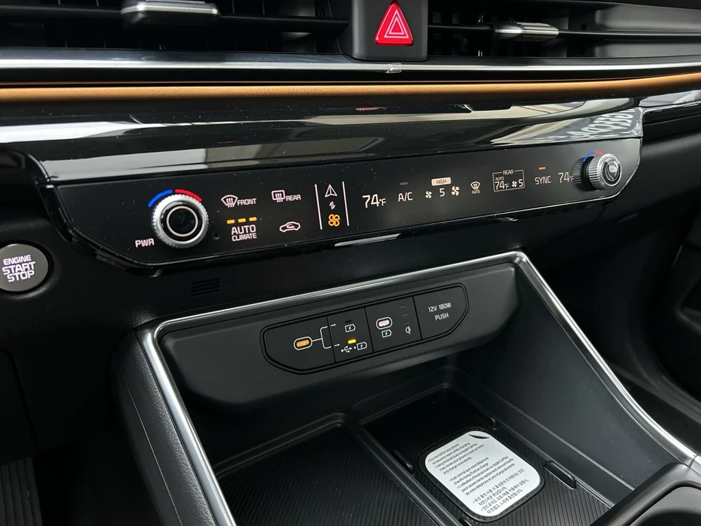 New 2026 Snow White Pearl Kia SX Prestige image 24