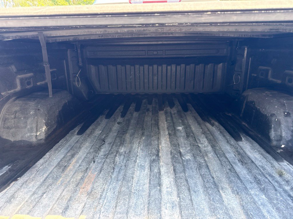 Used 2021 Silver GMC Elevation image 14