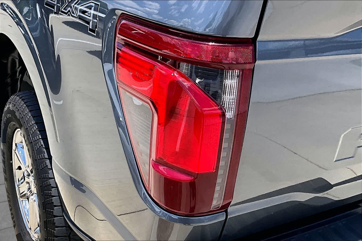 Used 2024 Carbonized Gray Ford XLT image 27