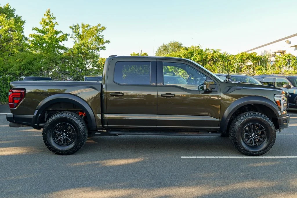 Used 2024 Green Ford Raptor image 9