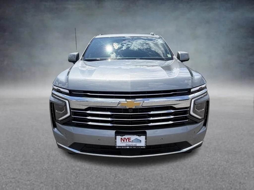 Used 2025 Sterling Gray Metallic Chevrolet LT image 9