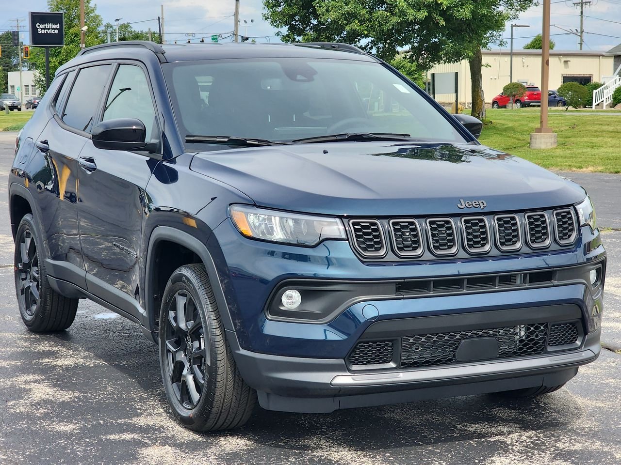 New 2026 Fathom Blue Pearl-Coat Exterior Paint Jeep Latitude Altitude image 1