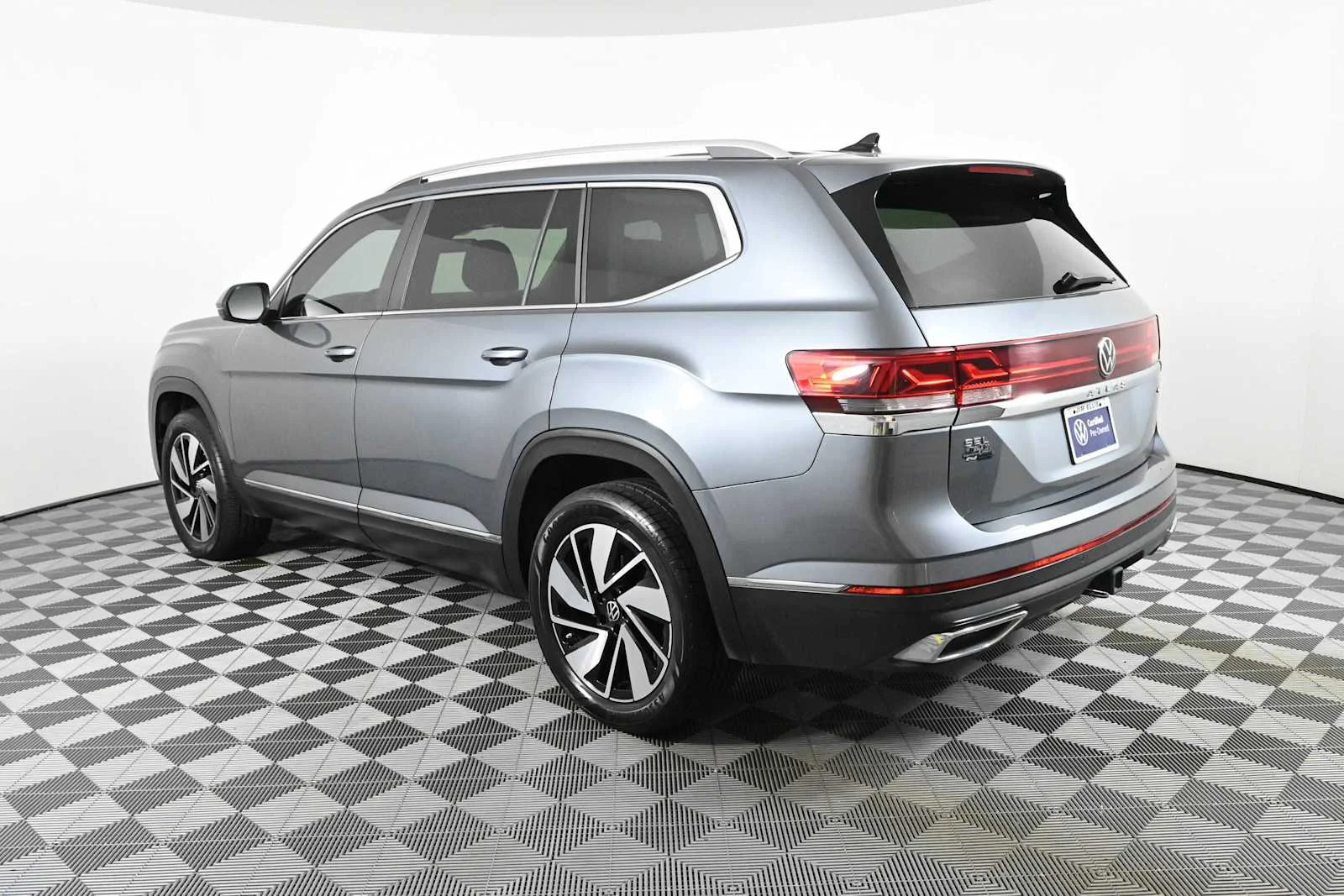 Certified Used 2024 Platinum Gray Metallic Volkswagen 2.0T SEL image 8