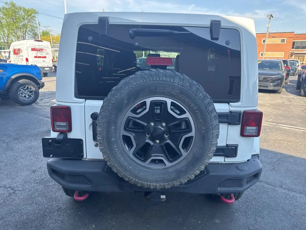 Used 2016 White Jeep Unlimited Rubicon image 9