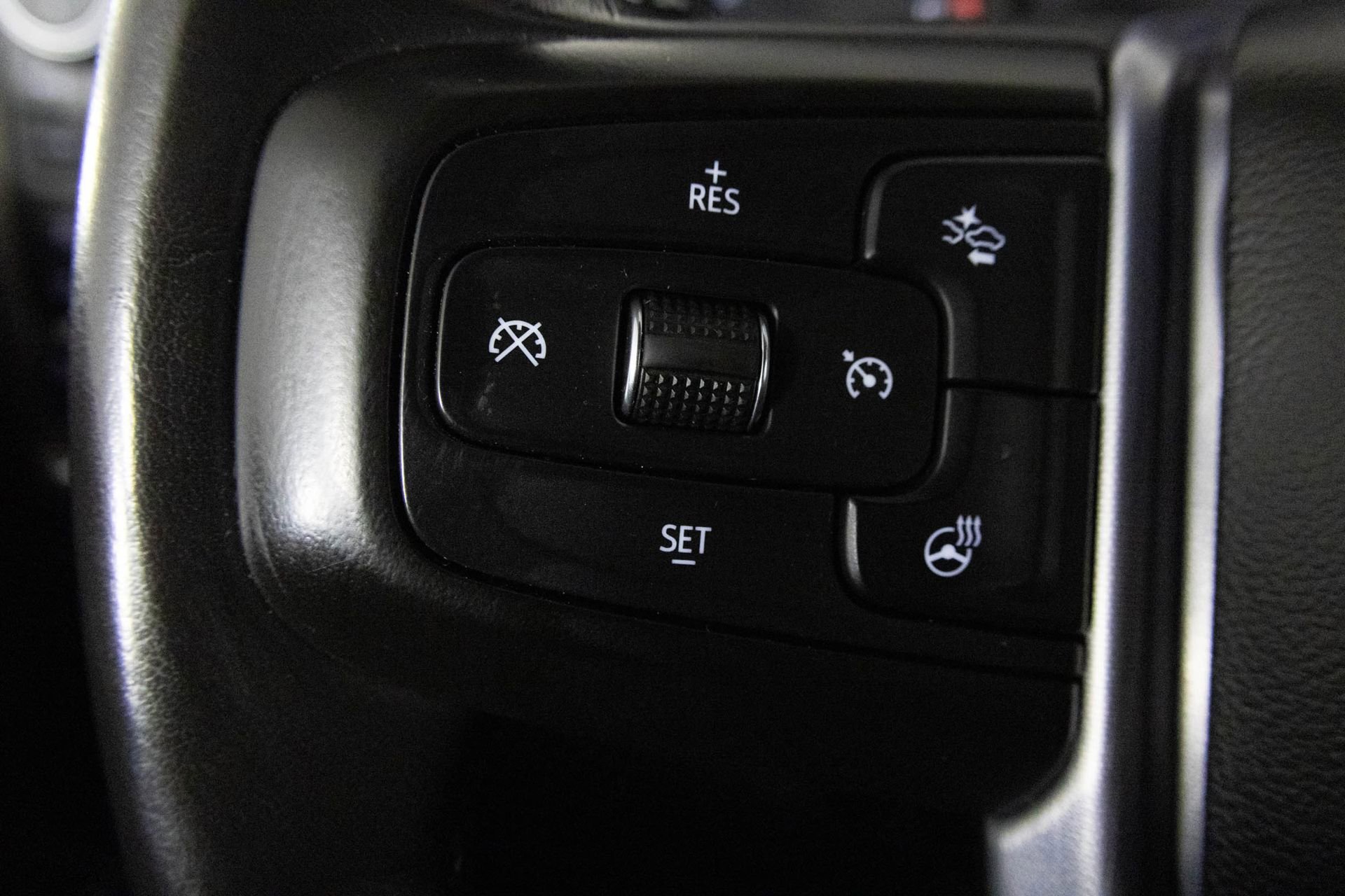 2020 GMC SIERRA - Image 25