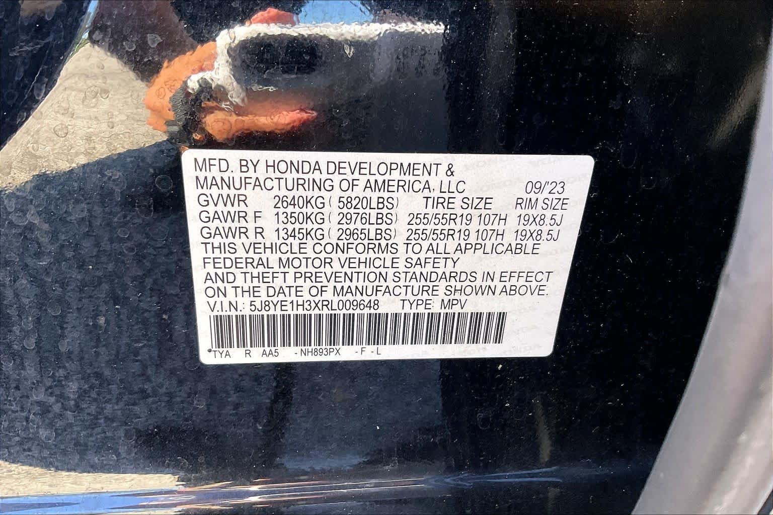 Used 2024 Majestic Black Pearl Acura  image 33