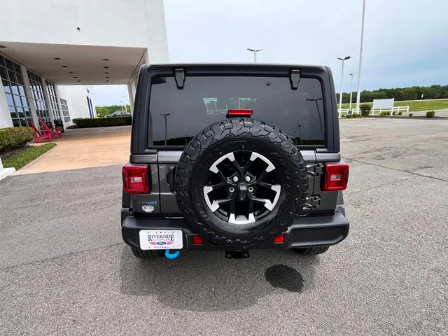 Used 2024 Crystal Metallic Jeep Rubicon 4xe image 4