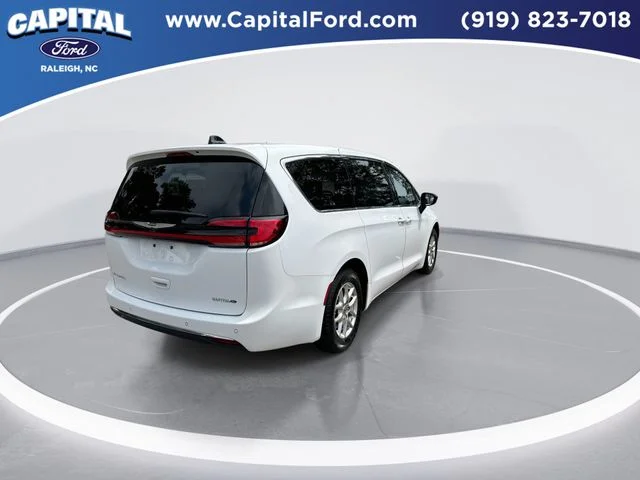 Used 2024 White Chrysler Touring L image 8