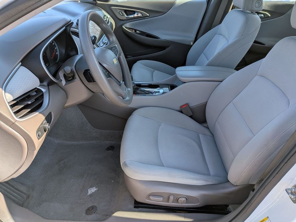 Used 2024 White Chevrolet LT image 11