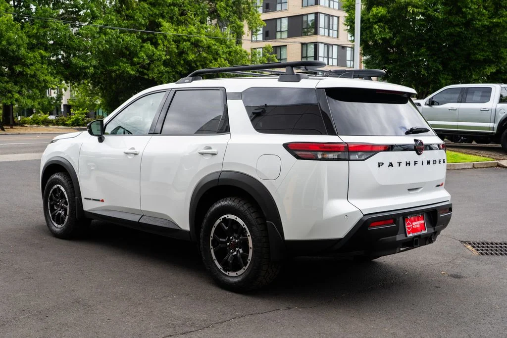 New 2026 Everest White Pearl TriCoat Nissan Rock Creek® image 4