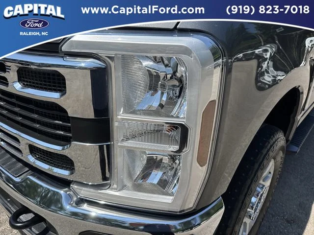Used 2024 Gray Ford XLT image 11