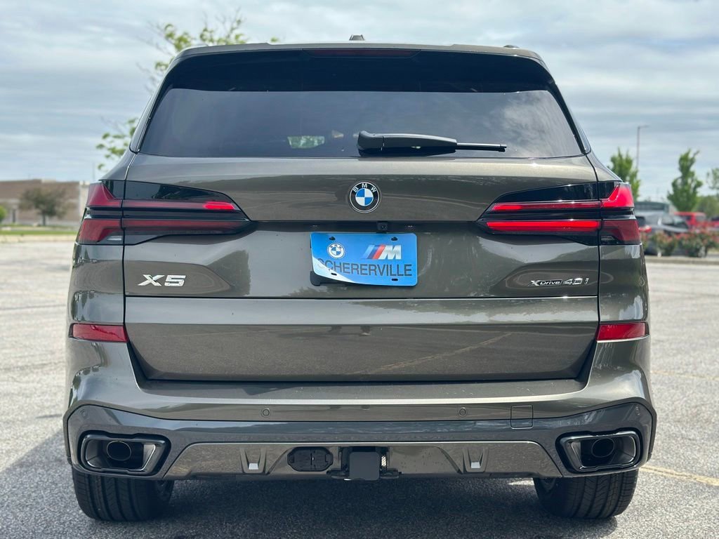 New 2026 Manhattan Green Metallic BMW xDrive40i image 6