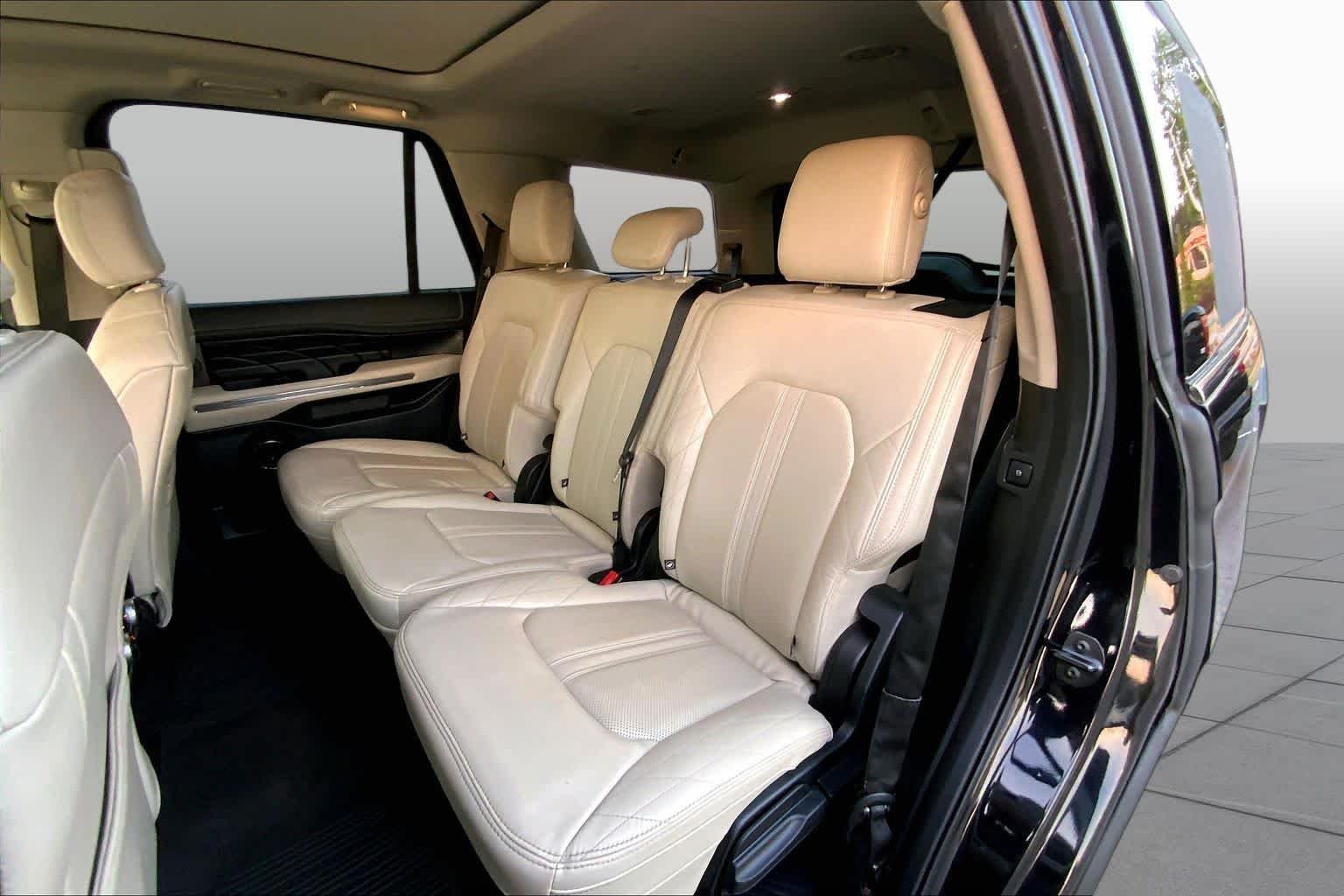 Used 2019 Agate Black Ford Platinum image 20