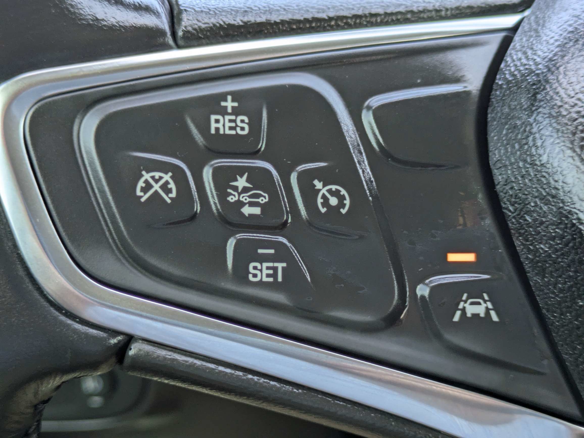 Used 2021 Summit White Chevrolet LT image 28